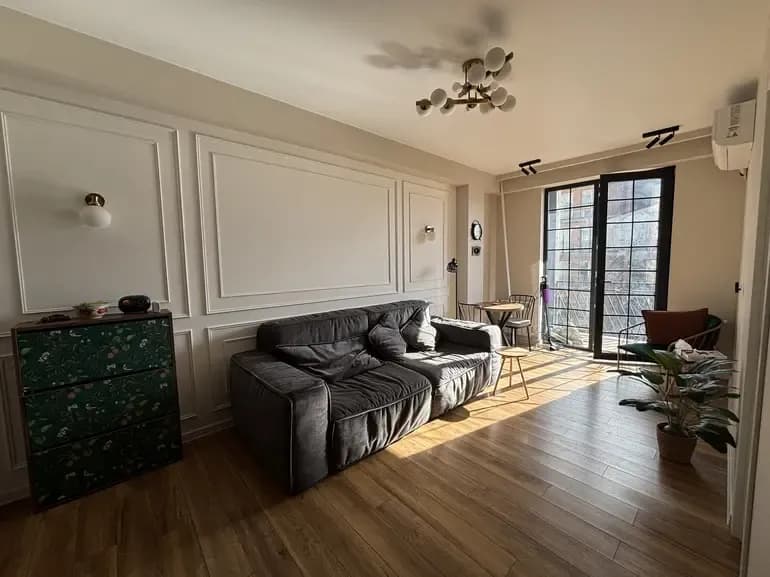 ქირავდება 3 ოთახიანი ბინა 50მ² პარიზიში